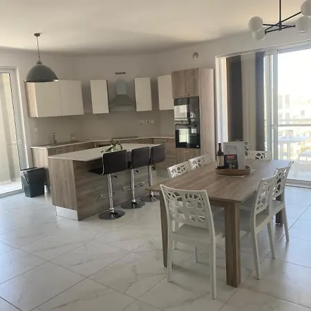 Marija Block St Julian's Appartement *